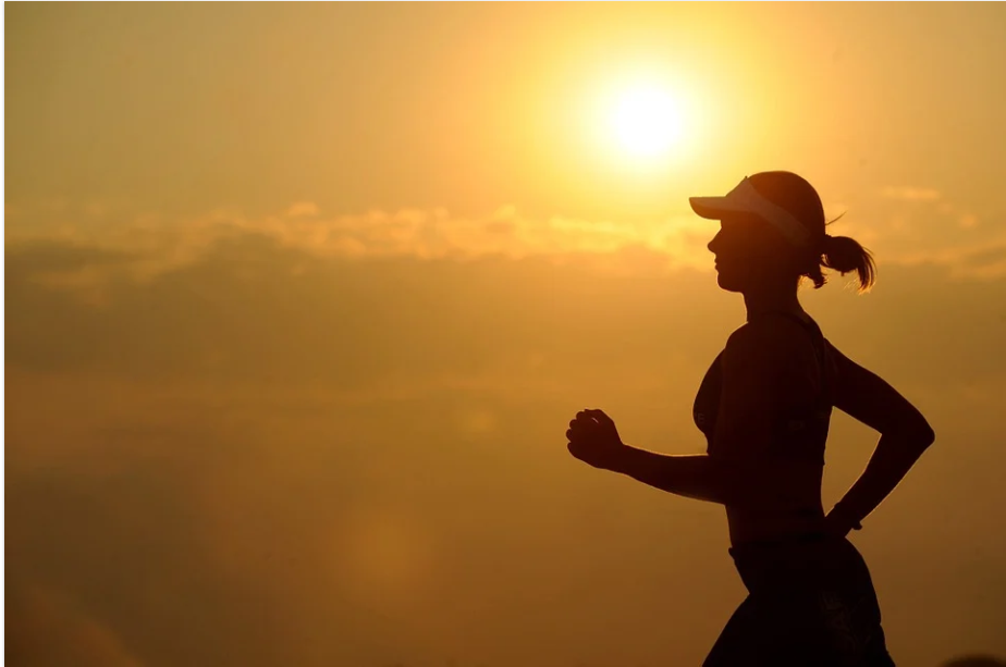 WOMAN JOGGING